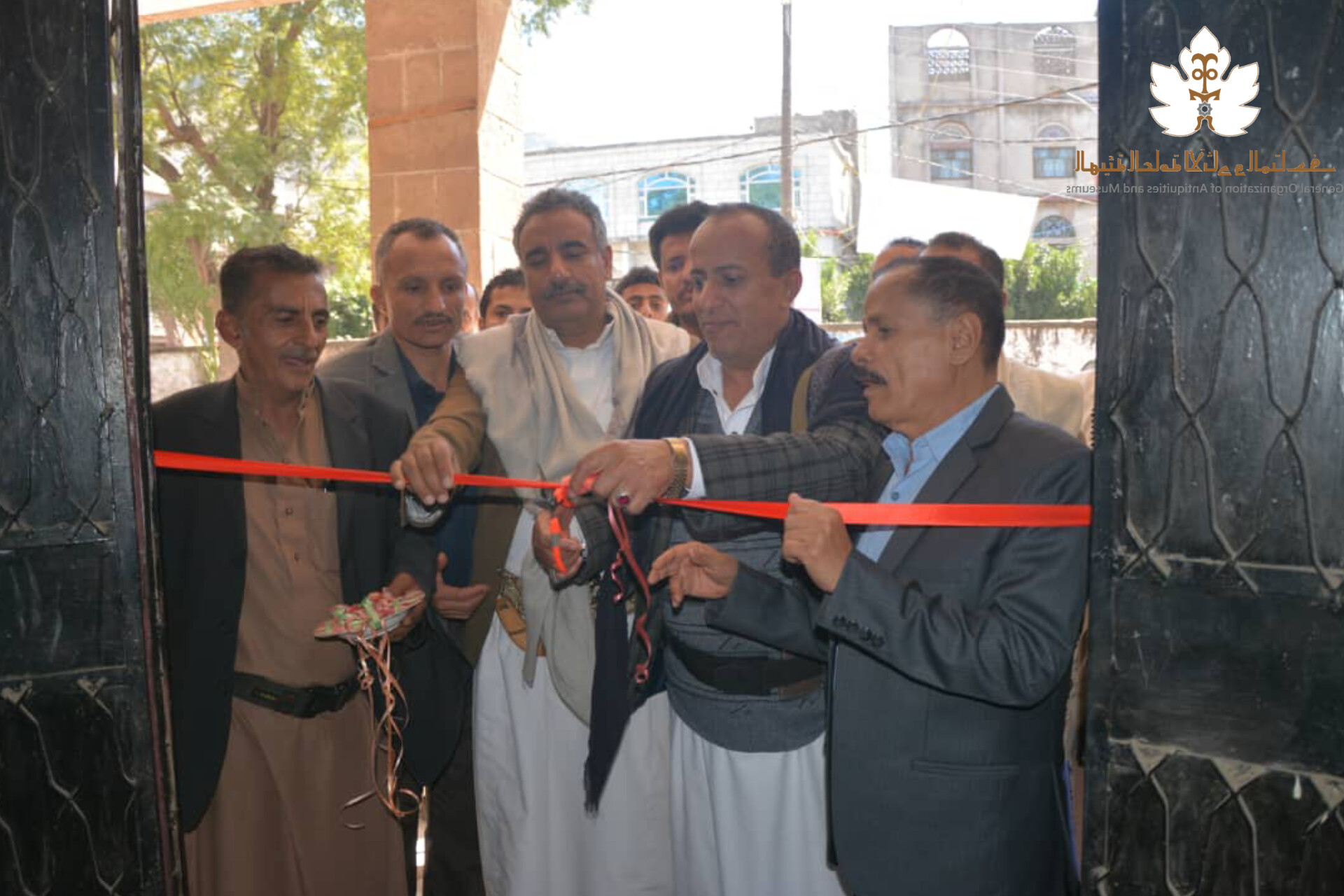 افتتاح المعرض الأول للصور الأثرية والتاريخية تحت شعار “حماية الآثار مسؤولية الجميع”